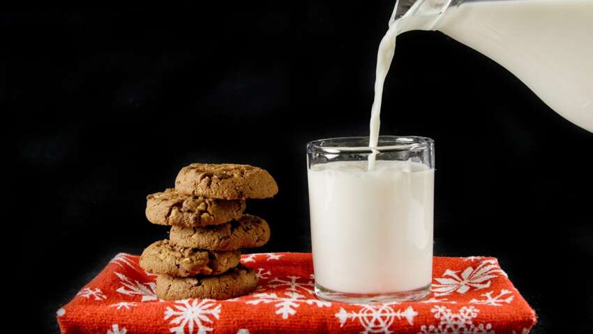 Кому категорично заборонено вживати молочні продукти: перелік обмежень несподіваний