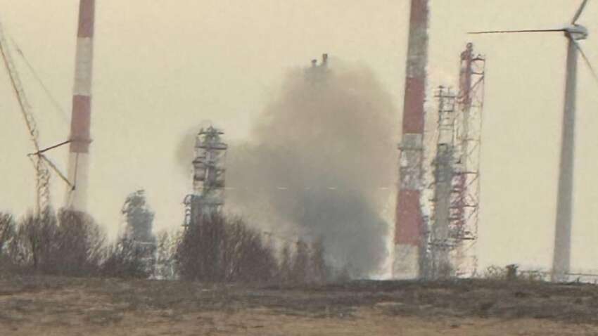 Україна БПЛА б’є по одному з найбільших нафтопереробних заводів РФ: деталі