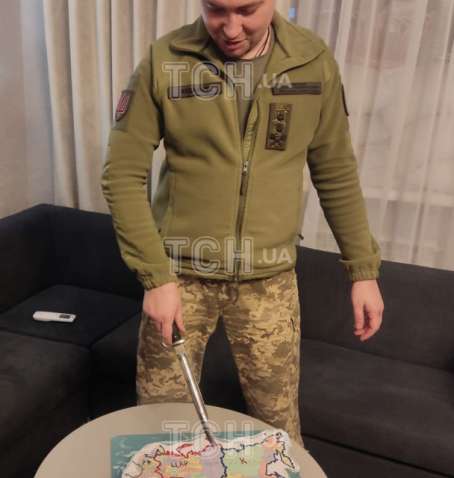 Буданов порезал на кусочки «Россию» Буданов порезал на кусочки «Россию»