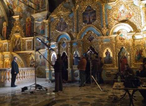 Президент призвал украинцев сплотиться перед лицом мирового кризиса