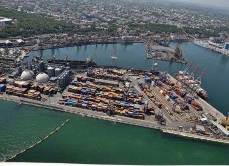 В Одесском порту задержали контрабандные перчатки почти на полмиллиона