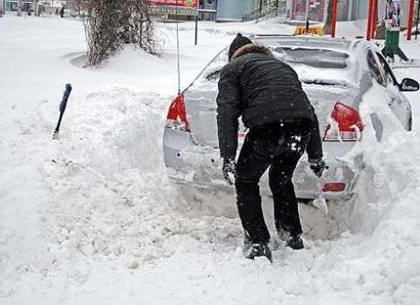 Жителям Луганщины предлагают скинуться коммунальщикам на расчистку улиц