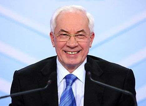 Азаров раздал своим министрам по области и назначил «смотрящих»