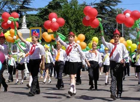У Табачника десталинизацию превратили в либерализацию