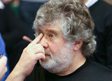 Коломойский задолжал миллиард сам себе