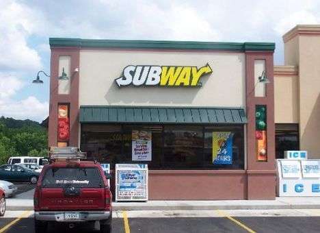 Subway потянули в суд за «укороченные» сэндвичи