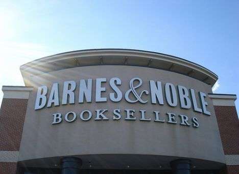 Barnes & Noble закрывает треть магазинов
