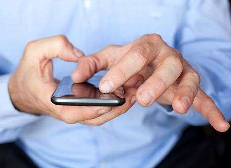 Владельцы iPhone больше всех платят за сотовую связь