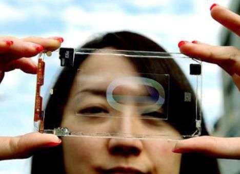 Презентован первый прозрачный смартфон