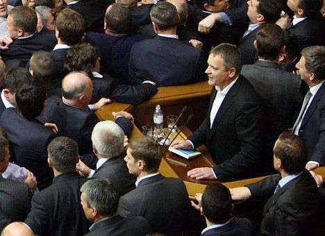 Колесниченко требует признать русский самым главным языком