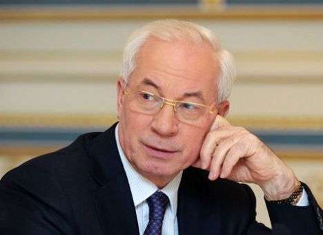 Азаров посулил упрощенцам дешевые микрокредиты