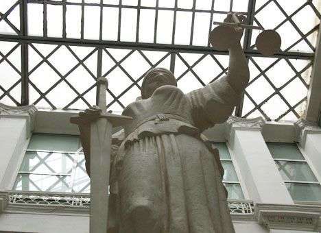 Microsoft судится со множеством украинских предприятий