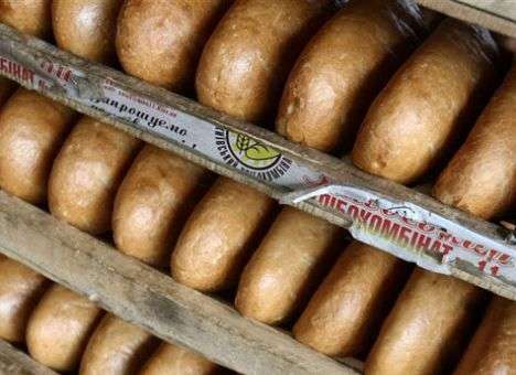 Азаров поручил проверить «Киевхлеб» из-за повышения цен