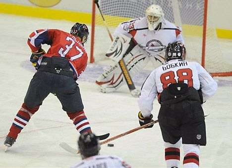 ПХЛ. В битве лидеров все решили буллиты (ВИДЕО)
