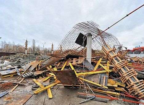 В Сумах рухнул новый торговый центр (ФОТО)