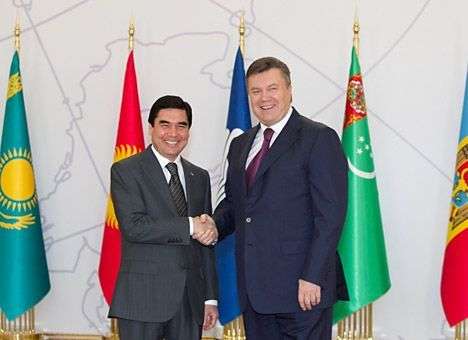 Президент не против, чтобы Россия пропустила туркменский газ в Украину