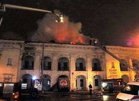 Гостиный двор горел из-за сауны на его чердаке