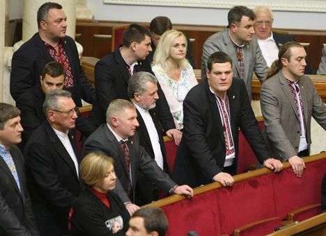 В ПР решили запретить ходить по Раде в вышиванках