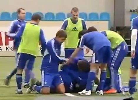 «Динамовцы» подрались из-за красоты