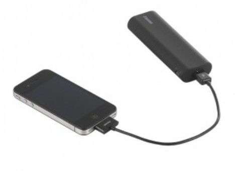 Представлена зарядка для смартфонов на AA-батарейках