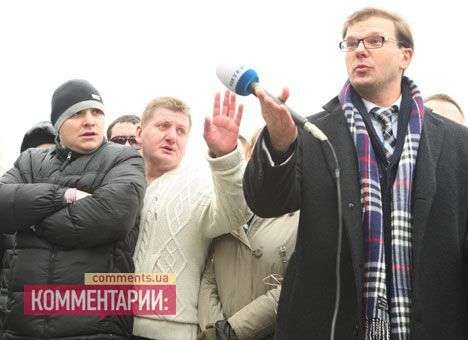 Столичные собеседники Президента устроили драку за микрофон (ФОТО)