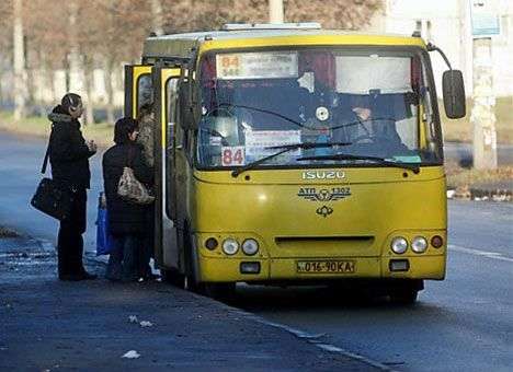 За проблемы бастующих маршрутчиков взялась прокуратура