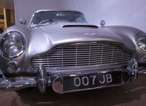 Aston Martin Джеймса Бонда выставили на продажу