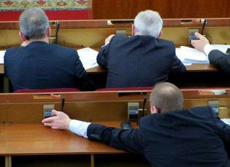 Житомирские депутаты тоже решили побороть «кнопкодавство»
