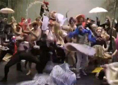 «Harlem Shake» коснулся и национального балета Британии (ВИДЕО)