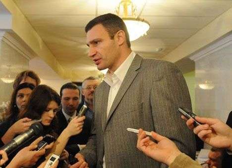 Оппозиция продлила Кличко дедлайн по поводу мэрства еще на неделю