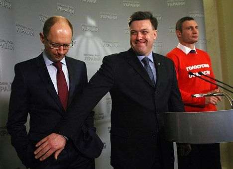 Оппозиция будет наваривать очки на войне с кортежами