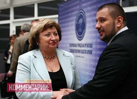 Миндоходов и сборов «зайдет» с цветком в дом к каждой украинке