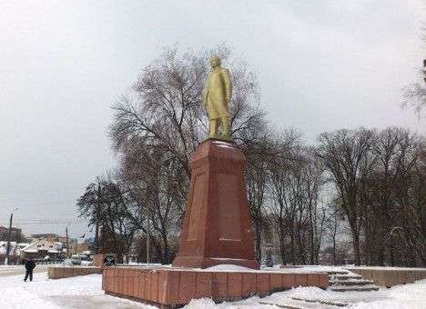 Ахтырского Ленина вернули на место (ФОТО)