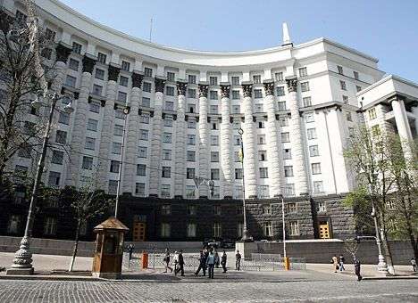 Кабмин хочет вводить ЧП, если ему помешают работать