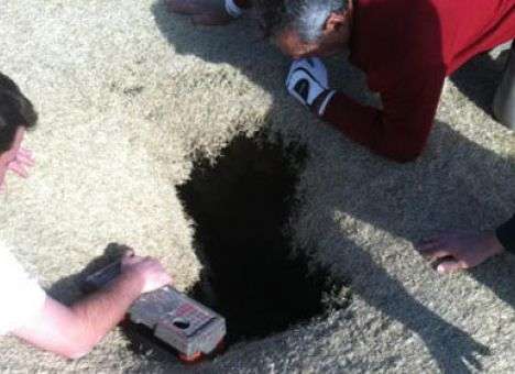 В США гольфист провалился под землю во время игры