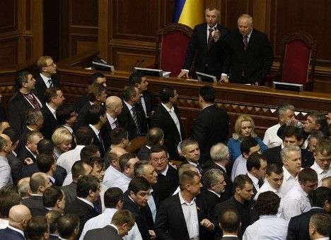 Заседание Рады уже ознаменовалось дракой (ФОТО,ВИДЕО) - Комментарии