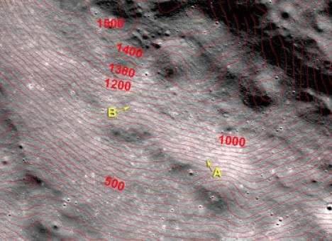 NASA засняла места падения зондов GRAIL на Луне