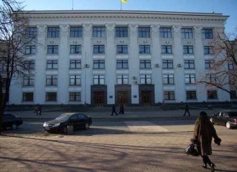 Капремонт Луганского облсовета подорожал почти до 13 миллионов