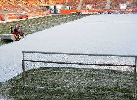 Украина сыграет с Молдовой под снегопадом