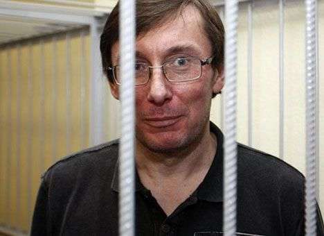 Луценко отказал медикам частной клиники в доступе к телу