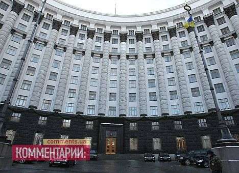 У Азарова объяснили, что вышвырнули  оппозиционера с заседания КМУ за «самопиар»