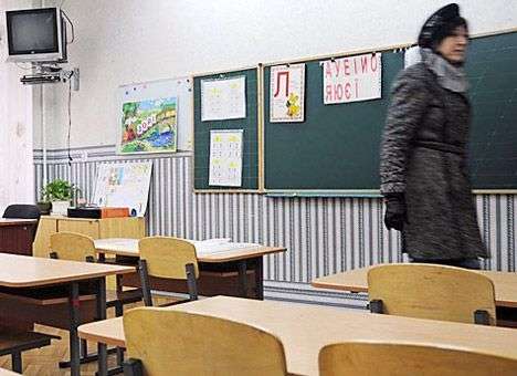 У Табачника готовят «покращення» образования: закроют 143 школы и уволят 1500 учителей