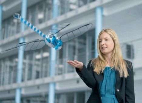 Робот освоил полет стрекозы