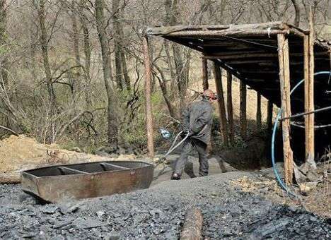 «Копанки» и пожар на Углегорской ТЭС «добьют» шахты в Украине