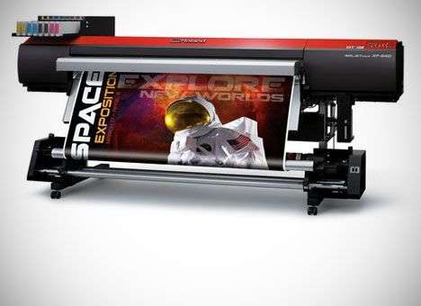 Roland анонсировал новый широкоформатный принтер