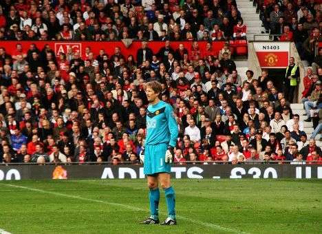 Ван дер Сар вернется в футбол