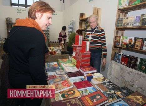 Азаров надеется популяризировать отечественные книги за 500 млн. грн