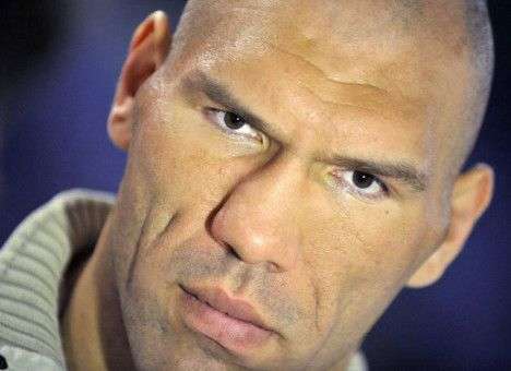 Валуев завершил карьеру из-за опухоли мозга