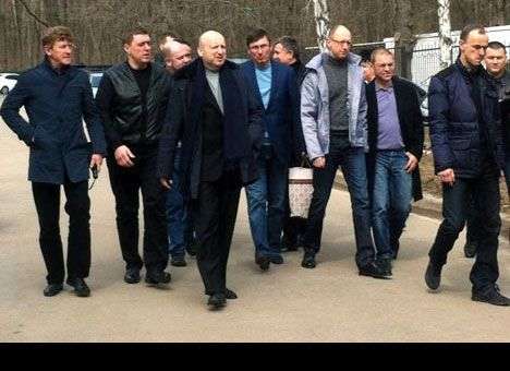 Оппозиция считает, что тюремщики Тимошенко специально тянут время