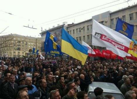 Кернес насчитал на оппозиционном митинге 2 тысячи человек